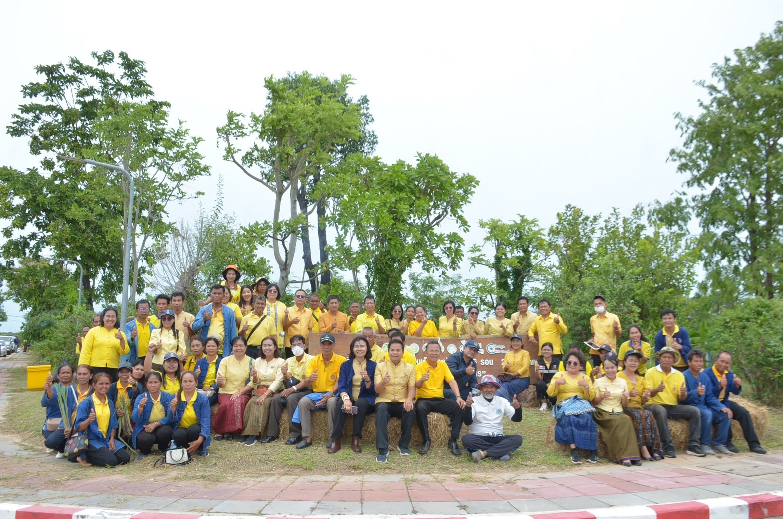 สพอ.เขวาสินรินทร์ ร่วมกิจกรรม “มหกรรมรวมพลังเครือข่ายพัฒนาชุมชนจังหวัดสุรินทร์” เพื่อเฉลิมพระเกียรติพระบาทสมเด็จพระเจ้าอยู่หัว เนื่องในโอกาสวันเฉลิมพระชนมพรรษา 28 กรกฎาคม 2568